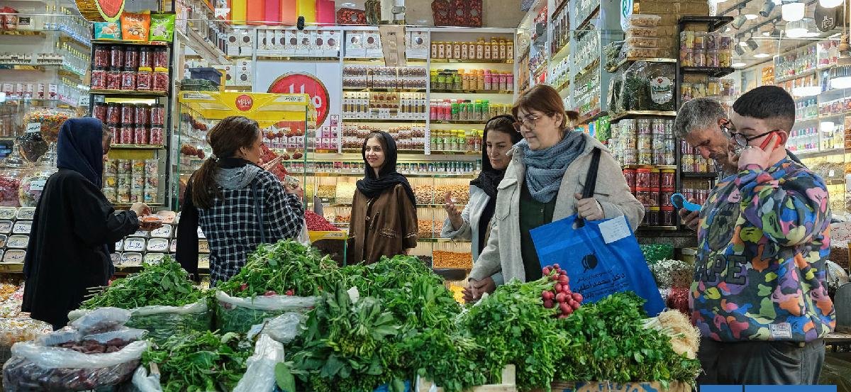 La inflación se dispara en Irán en medio de las negociaciones y amenaza militar de Estados Unidos