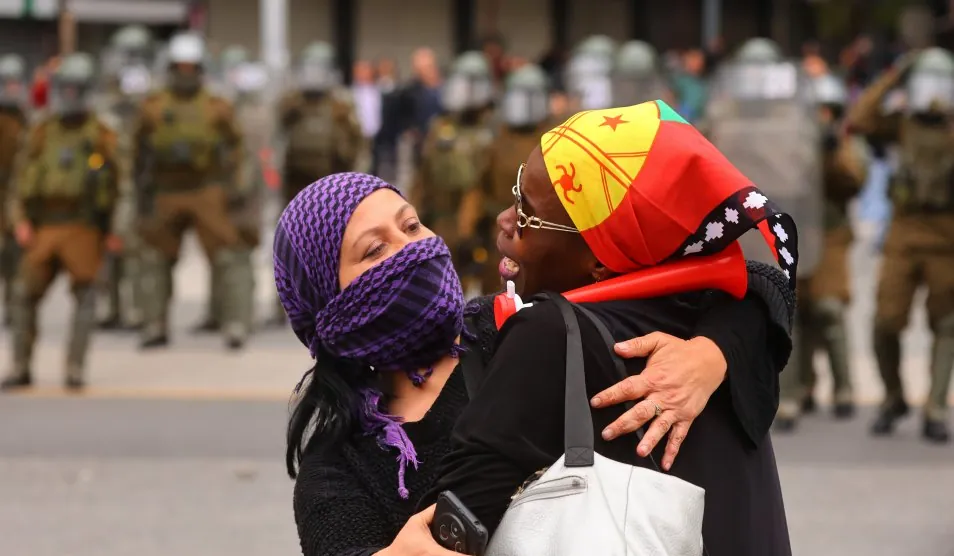 Con 28 detenidos acabó marcha de pueblos originarios en el Día del Encuentro de Dos Mundos