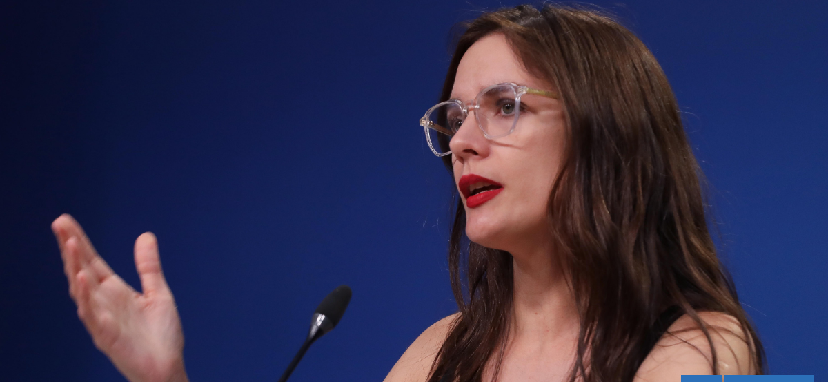 Vallejo acusa a la oposición de instalar dudas por cable chino "en lugar de defender la soberanía"