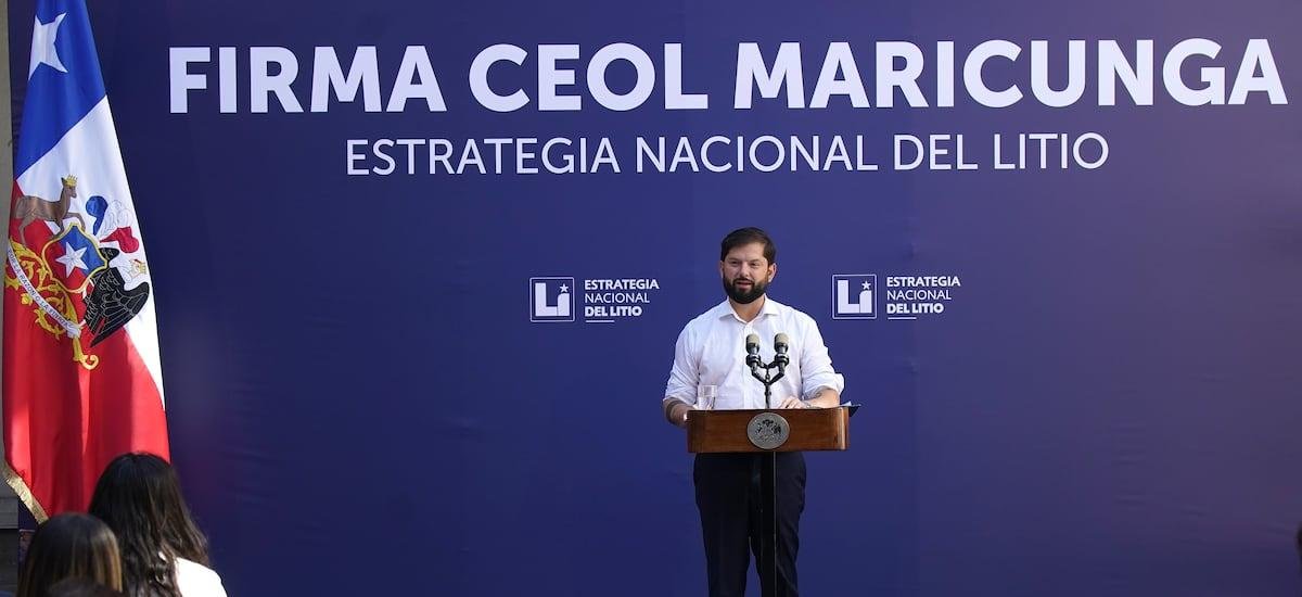 Gobierno firma nuevo contrato de operación de litio del Salar de Maricunga