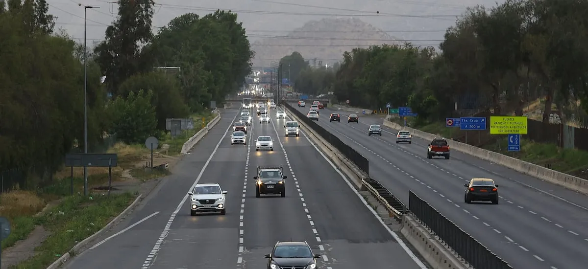 MOP implementa plan de contingencia en carreteras ante retorno masivo de vehículos a Santiago tras fin de semana largo