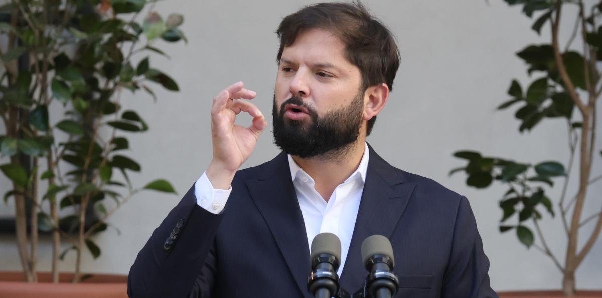 Boric abogó por "relación respetuosa" con EE.UU., ante la "mayor presión de alineamiento"