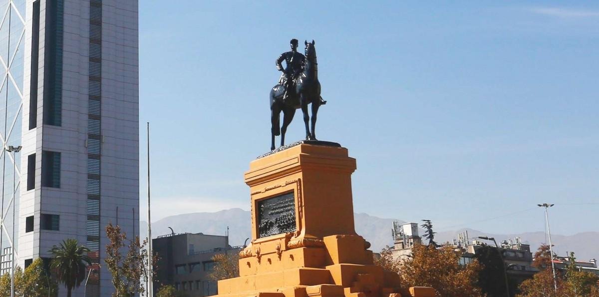 Consejo de Monumentos Nacionales aprueba reinstalación de estatua del general Baquedano en Plaza Italia