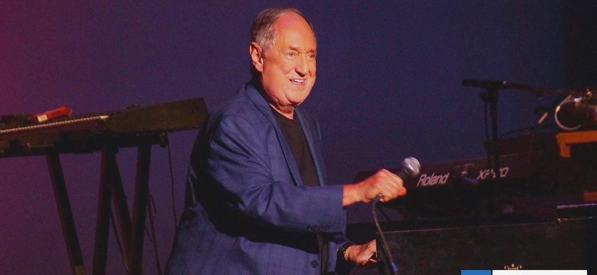 Fallece Neil Sedaka, icónico cantautor de "Oh! Carol", a los 86 años