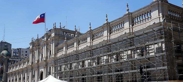 Palacio en mantenimiento: Obras en la fachada buscan preservar estado de La Moneda
