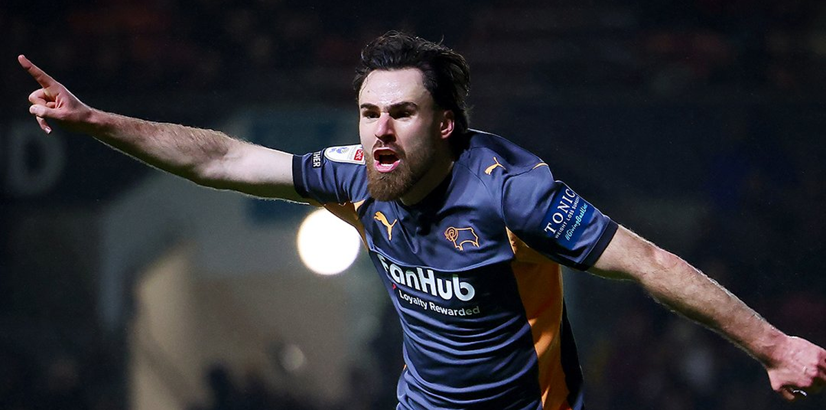 Ben Brereton brilló con gol y asistencia en la sólido triunfo de Derby County ante Bristol City