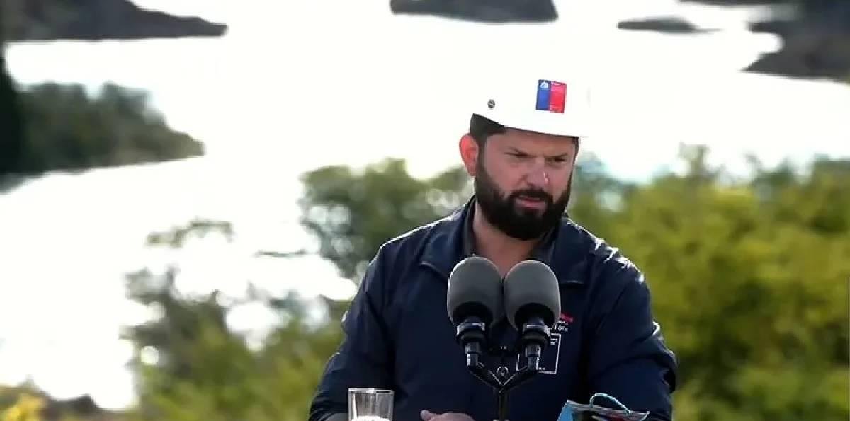 Presidente Boric reafirmó su compromiso con las zonas extremas de Chile y pidió no "postergarlas"