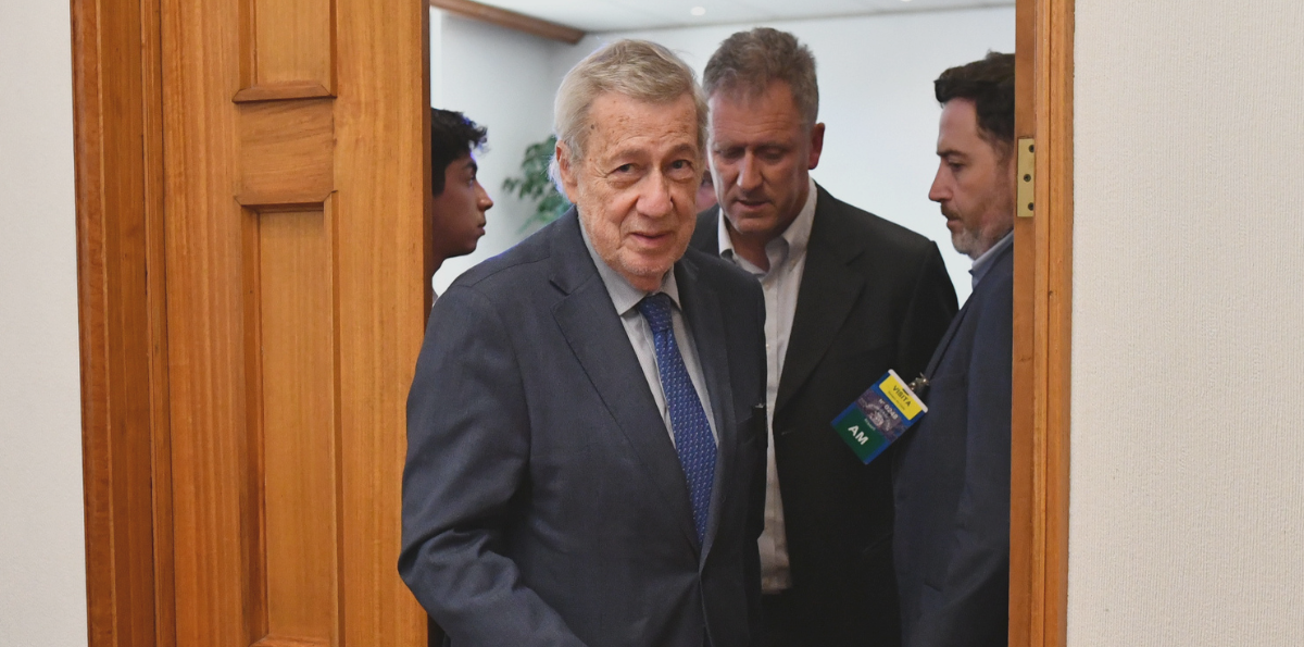 Van Klaveren informó de polémico cable submarino a futuro canciller de Kast a principios de febrero