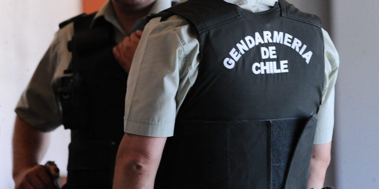 Gobierno ordena suspensión de vacaciones para las jefaturas de Gendarmería tras casos de liberaciones por error de imputados
