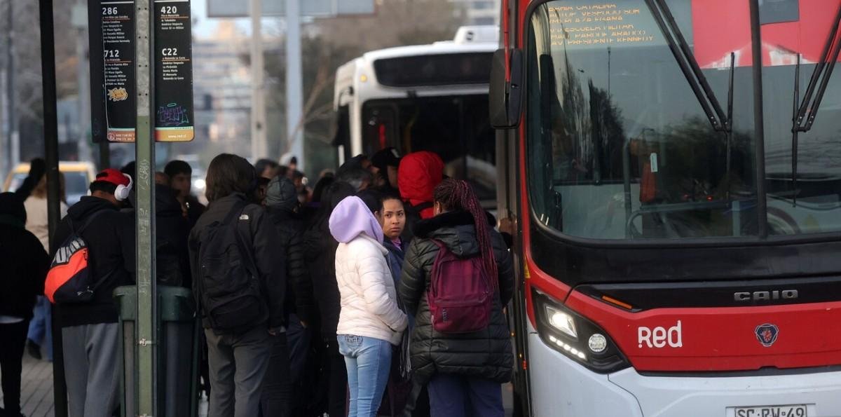 Estos son los grupos que pueden obtener rebajas en el transporte público