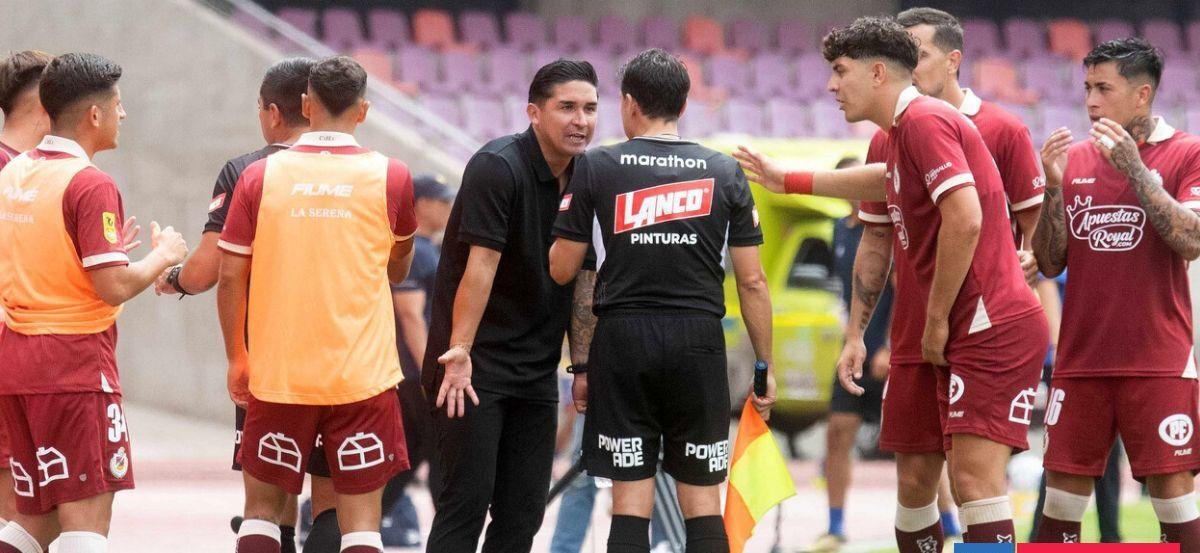 "Errores graves se mantienen": La Serena protesta por fallas de árbitros en su contra en el Torneo