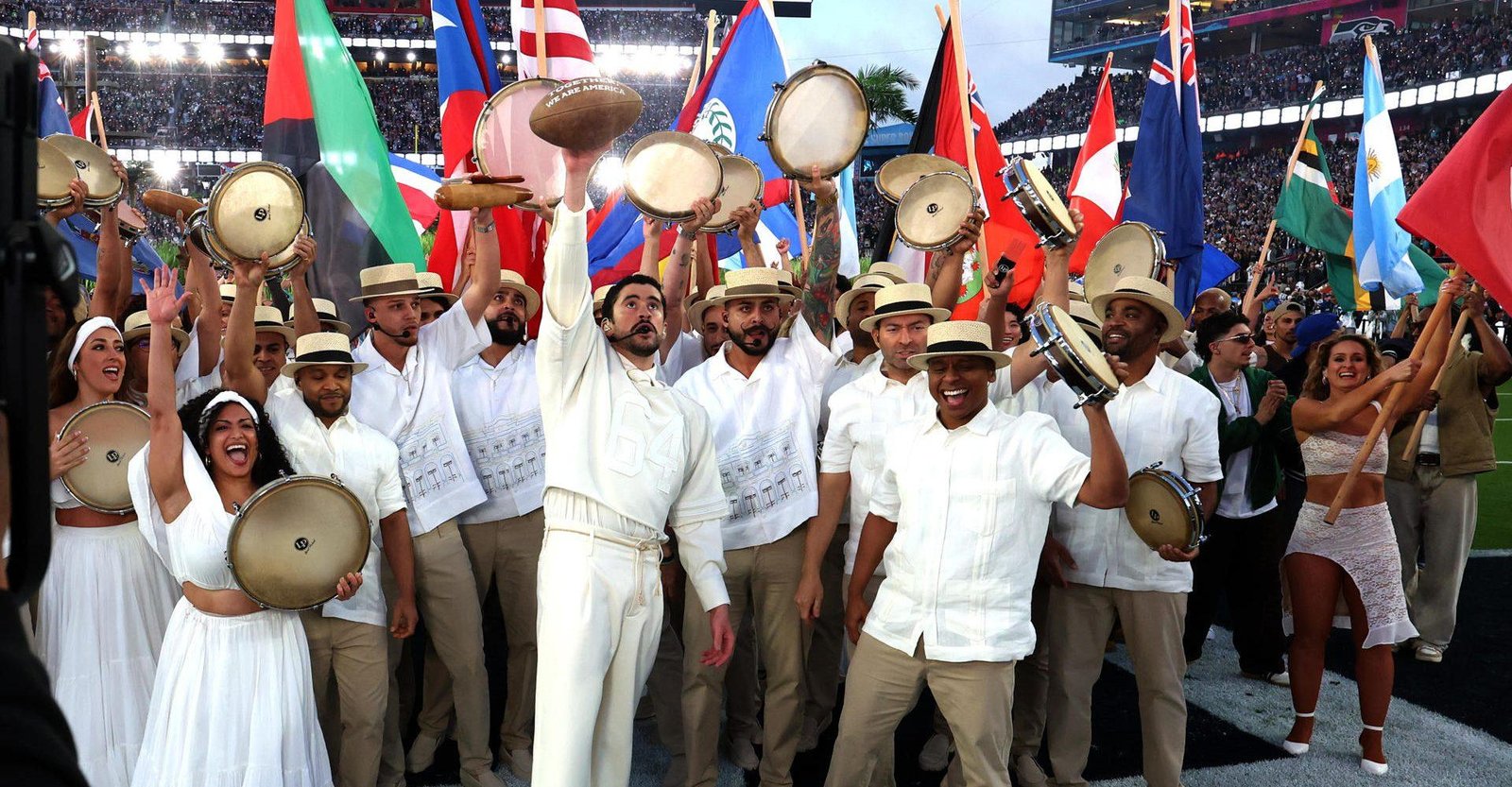 “Solo comparable con el de Michael Jackson”: Académico experto en Estudios Americanos analizó el show de Bad Bunny