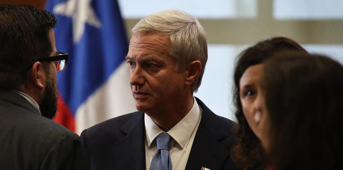 "El concepto de 'Gobierno de emergencia' se va a ir alejando de la realidad", según Vallejo