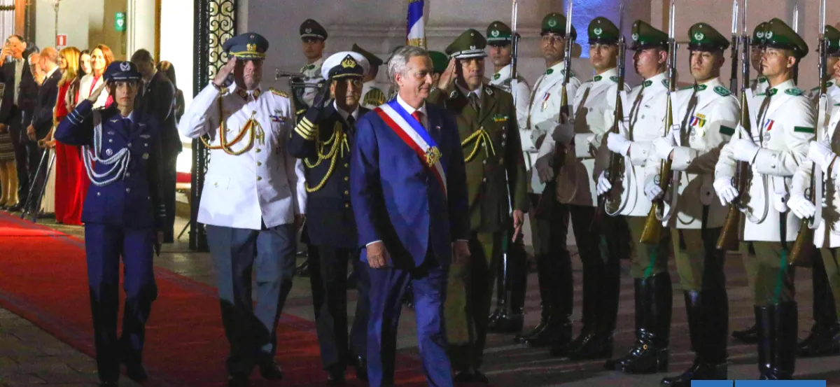 Presidente José Antonio Kast ingresa al Palacio de La Moneda entre vítores y honores