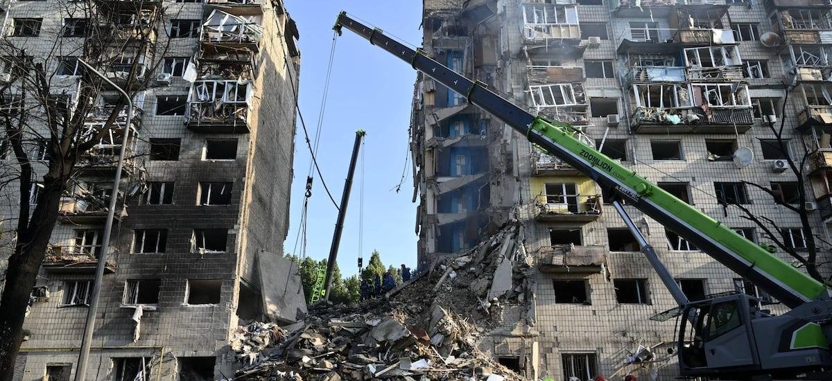 Reino Unido impone su mayor paquete de sanciones contra Rusia tras cuatro años de guerra en Ucrania - La Tercera