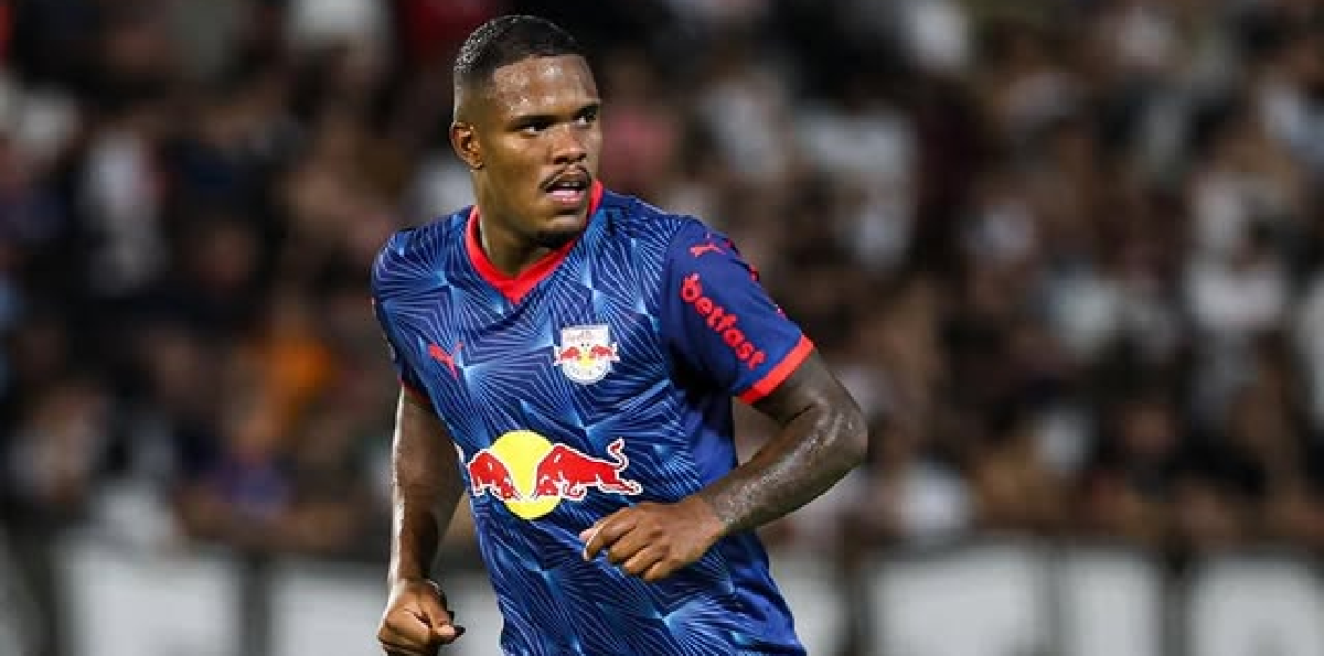 Jugador brasileño lanzó controversial crítica: No sirve de nada que pongan a una mujer para arbitrar