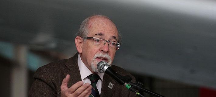 José Maza y debate por dichos de Jara sobre INNA: "No veo impedimento en llevar el proyecto 50 kilómetros al sur"