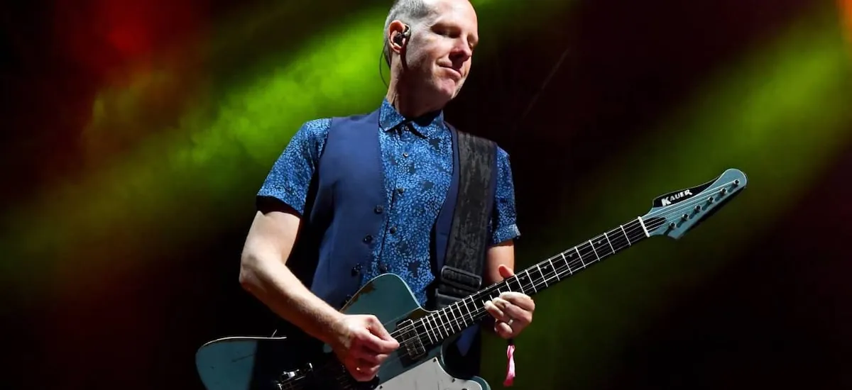 Músico de No Doubt revela que padece Parkinson: “La buena noticia es que aún puedo tocar” - La Tercera