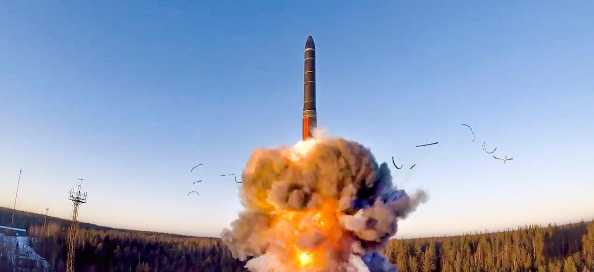 Expiración del tratado New START abre debate en países para desarrollar armas nucleares - La Tercera