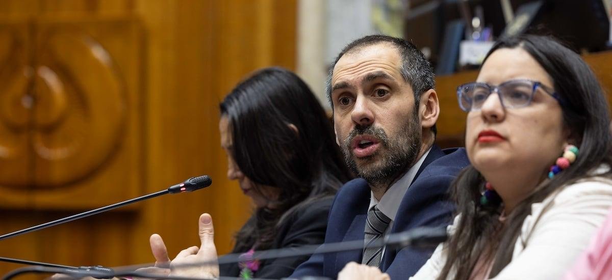 Ingresos fiscales vuelven a caer en enero por efecto base de comparación y gasto público se contrae