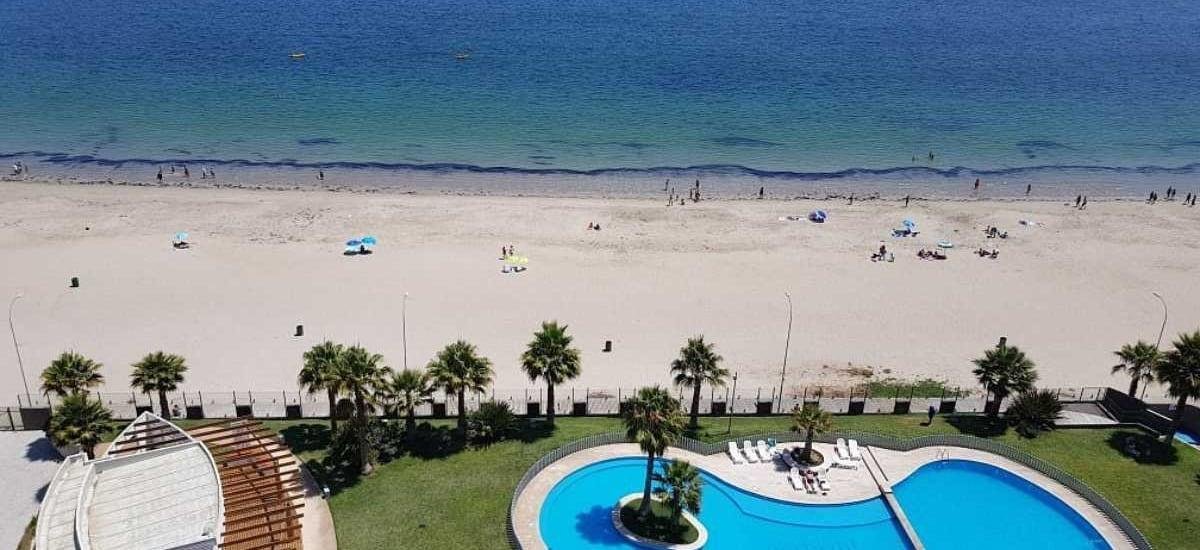 La playa en Chile que fue destacada por un medio argentino: “El mar es calmo y se disfruta sin apuro” - La Tercera