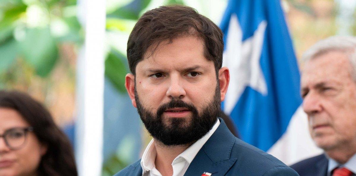 Analista: Defender el legado de Boric deja poco espacio para abordar los errores