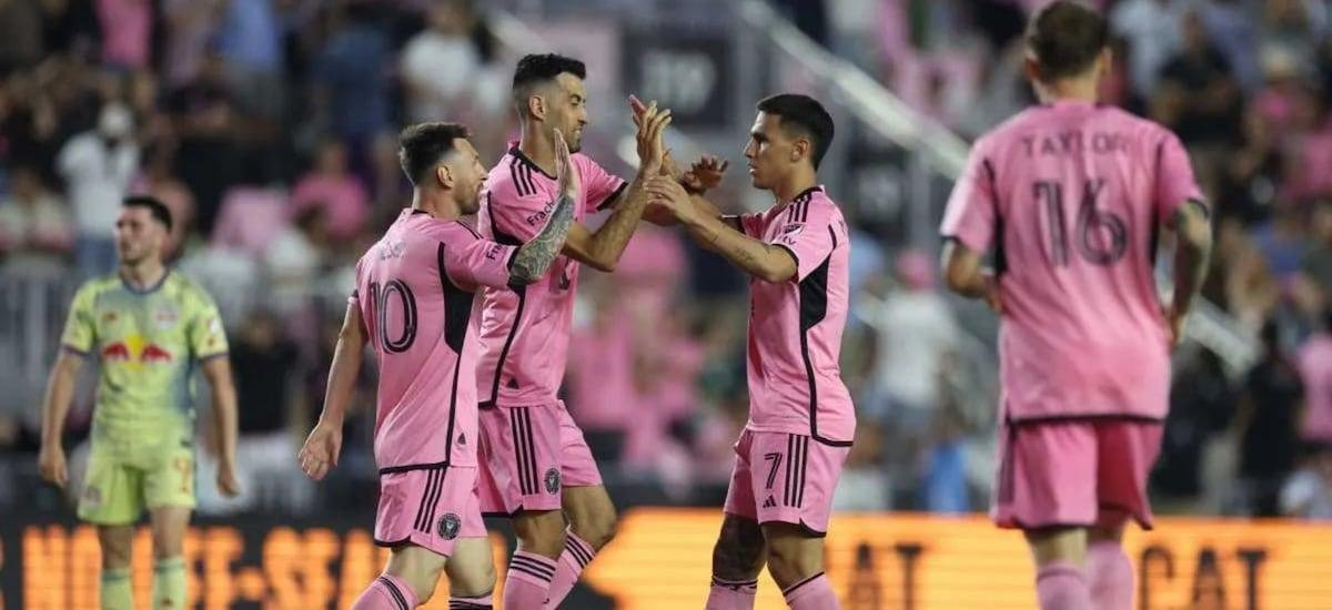 Excompañero de Messi asoma como opción en Colo Colo: es mediocampista y está sin club - La Cuarta