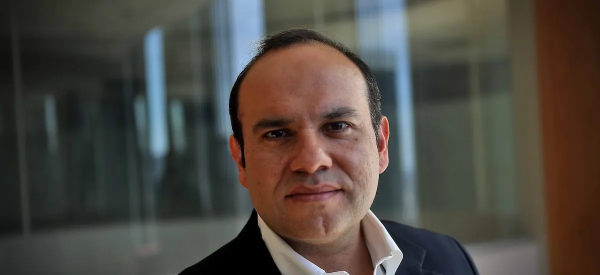 Gobierno expulsa a ciudadano argentino detenido por actos violentos durante manifestación estudiantil en Santiago