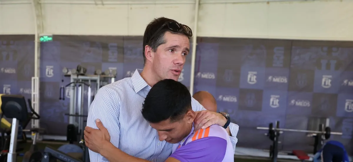 “Bases para la construcción del estadio” y una dura acusación: las últimas definiciones de Michael Clark tras dejar Azul Azul