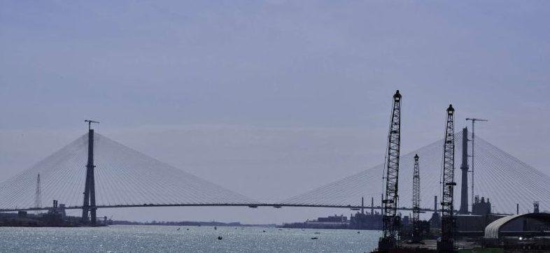 Trump advierte con bloquear la apertura del nuevo puente entre Estados Unidos y Canadá