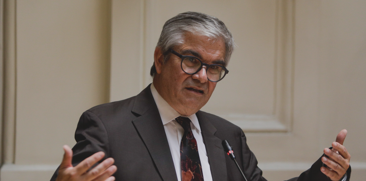 “Salió arrancando”: oposición apunta a responsabilidad de Mario Marcel por déficit fiscal