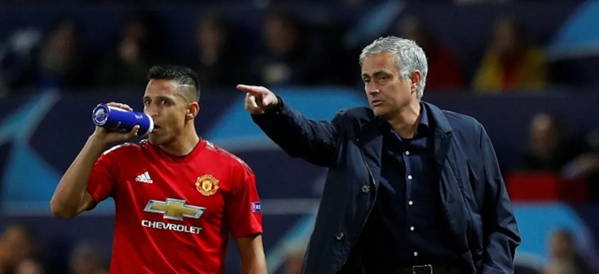 Excompañero de Alexis Sánchez explica su fracaso en el Manchester United: “Tenía que cambiar para adaptarse a Mourinho”