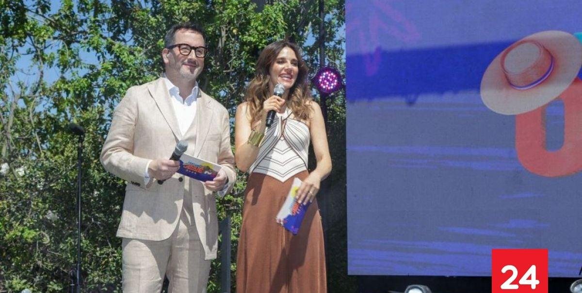 FOTOS: La inesperada vestimenta de los animadores del Festival del Huaso de Olmué 2026