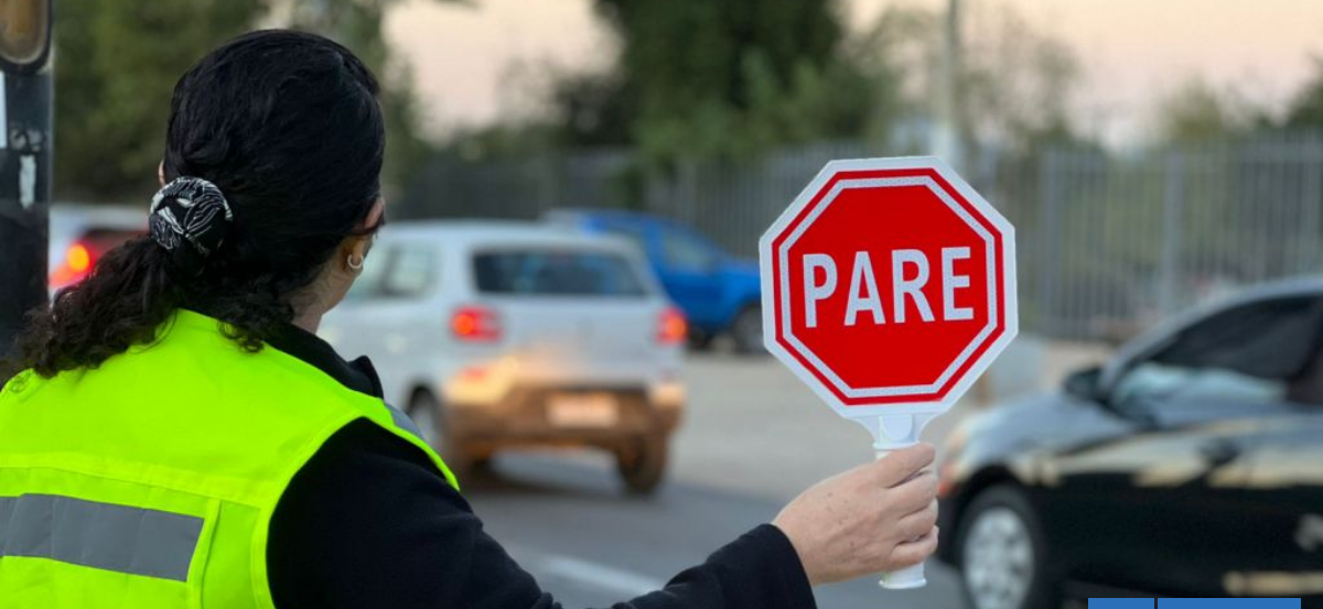 Con estrategia "Un beso y chao": municipio de Colina activa plan "anti tacos" ante regreso a clases