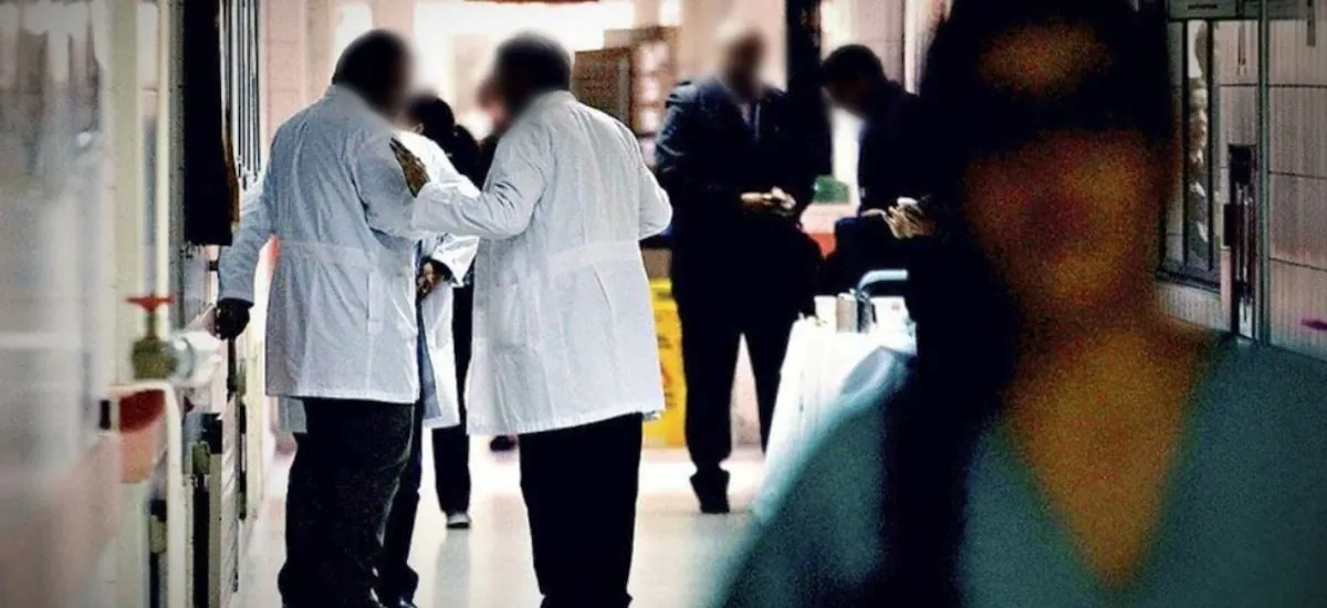 Lo denunciaron dos mujeres pero sigue trabajando: el anestesiólogo acusado de macabra práctica con pacientes sedadas
