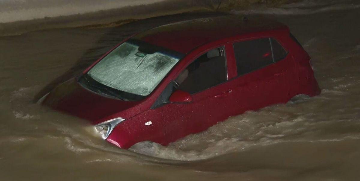 Auto cayó al Canal San Carlos: la verdadera historia detrás de la "clase de manejo"