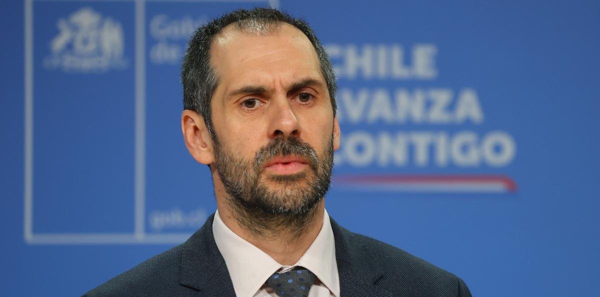 "Amarres": Gobierno quiere aumentar exigencias para que funcionarios despedidos puedan apelar