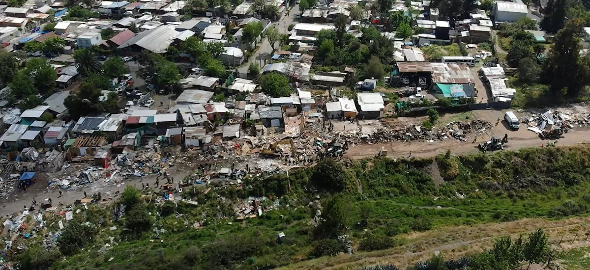 Ex toma Dignidad: remoción de escombros supera 75% y terreno albergará etapa final del Parque Quebrada de Macul - La Tercera