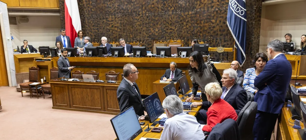 “Miseria política”, “Daño a mi honra”: el tenso inicio legislativo del Senado - La Tercera