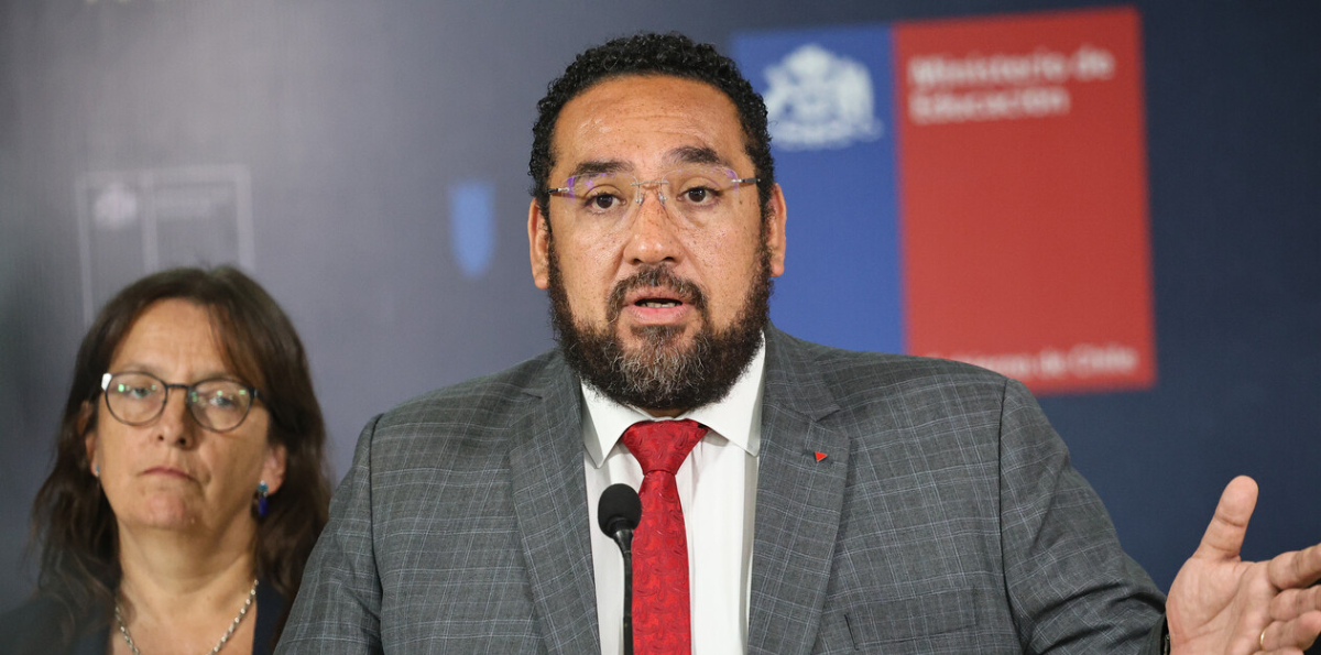 Ministro Cataldo pide "último esfuerzo" para aprobar el fin al CAE