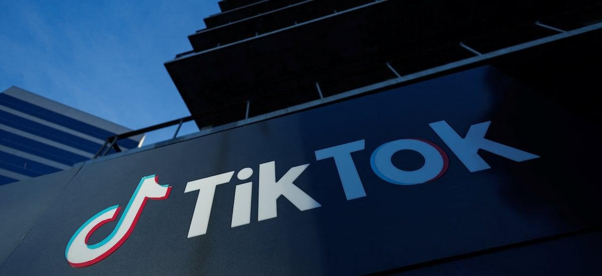 El fin de la era del “todo vale” por la atención del usuario: la UE acusa a TikTok de diseño adictivo - La Tercera