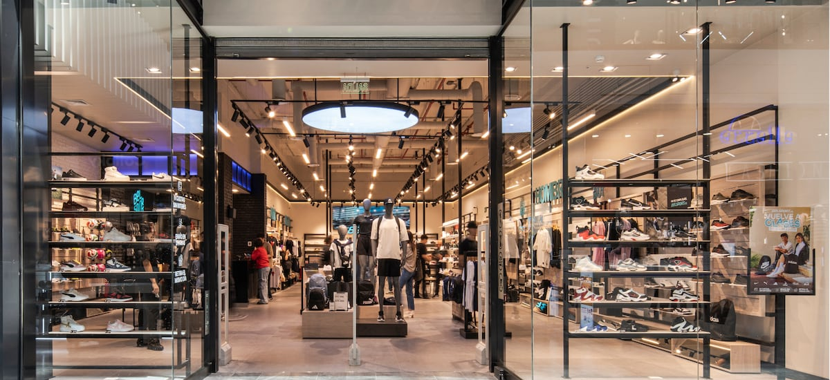 Tienda de zapatillas inaugura su “Flagship” en Mall capitalino para ofrecer una nueva experiencia a sus consumidores