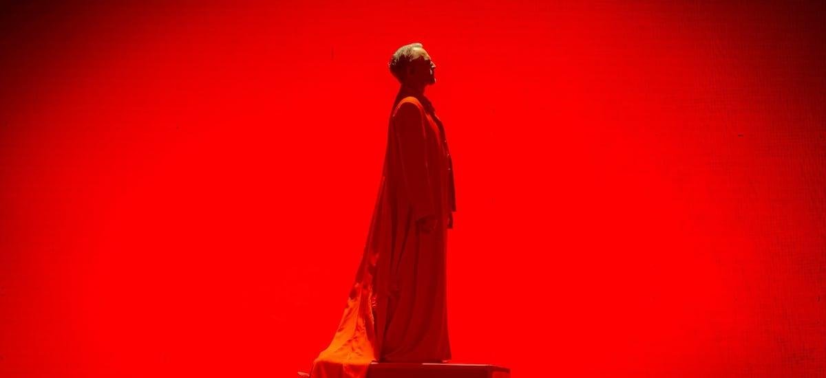 Noche de baile y euforia: la renovación de votos con Miguel Bosé en Chile - La Tercera