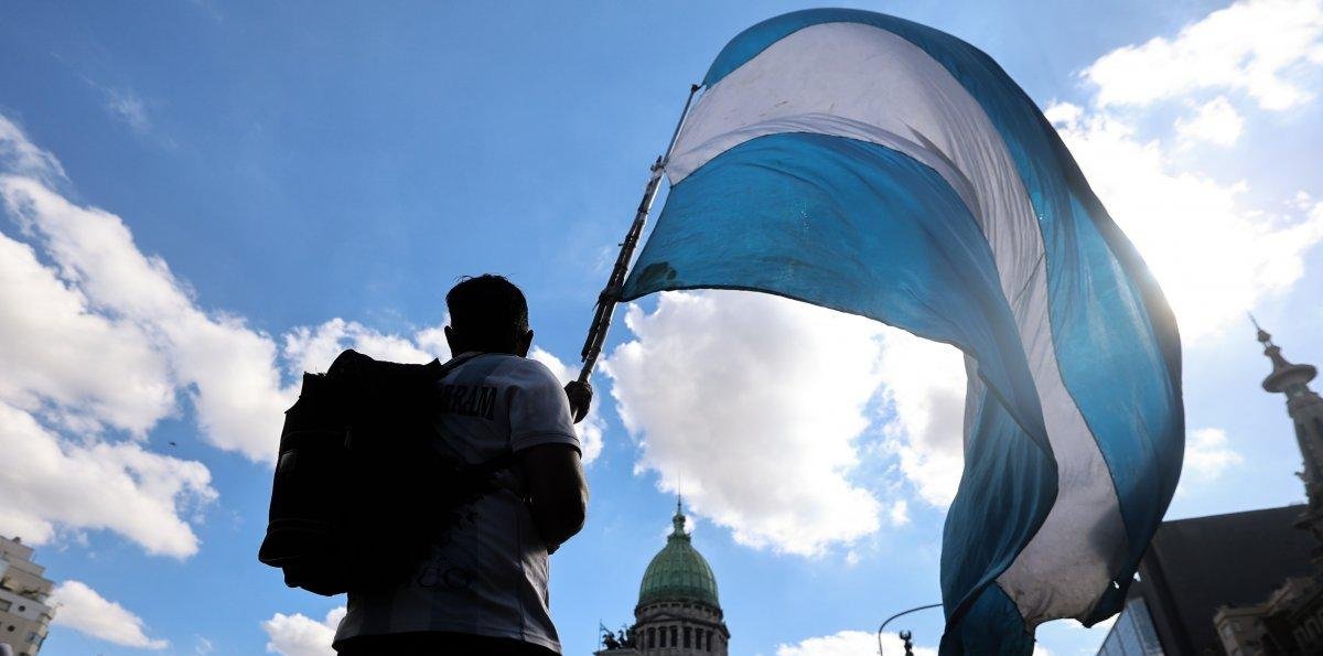 Argentina: Milei celebra aprobación de la polémica reforma laboral en la Cámara Baja