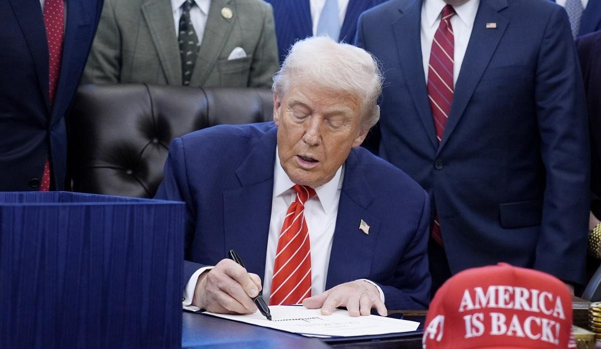 Corte Suprema de Estados Unidos dictamina que los aranceles generalizados impuestos por Trump son ilegales