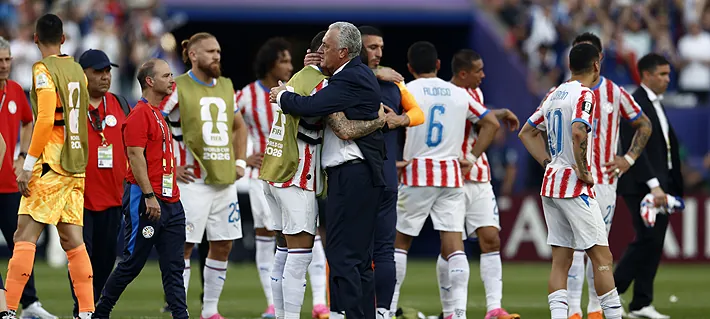 No viene a Chile: Gustavo Alfaro renueva su contrato con la selección de Paraguay