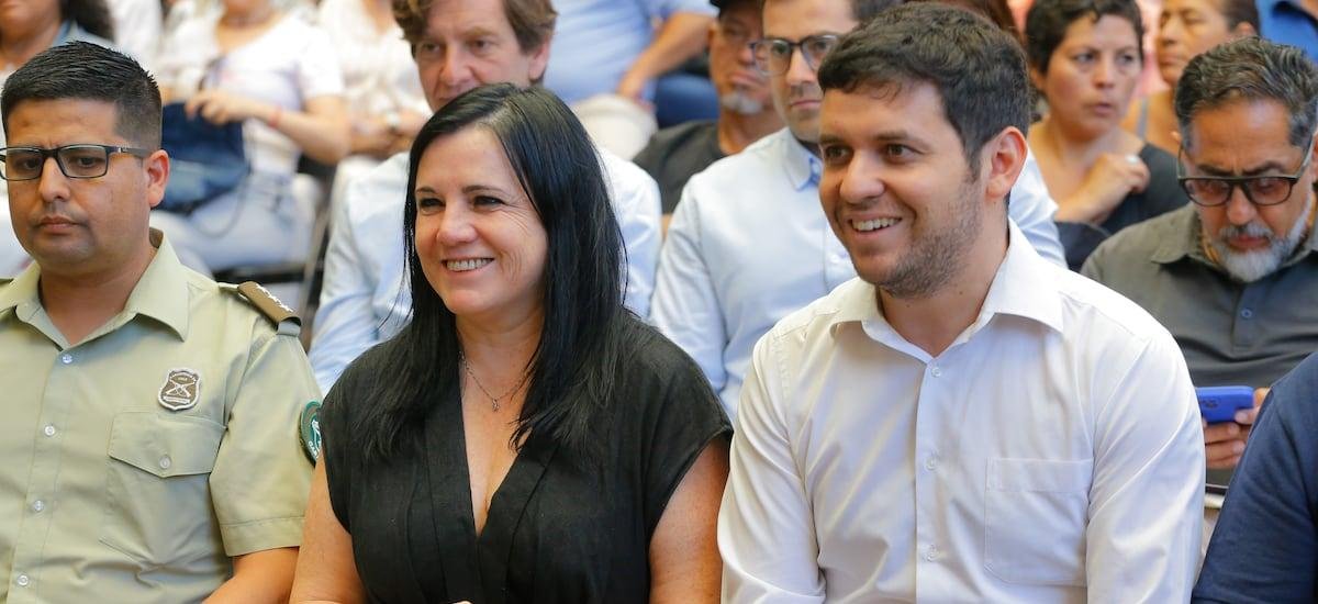 Steinert debuta públicamente en reunión con alcalde de Independencia y fija prioridad en distribución territorial de Carabineros - La Tercera