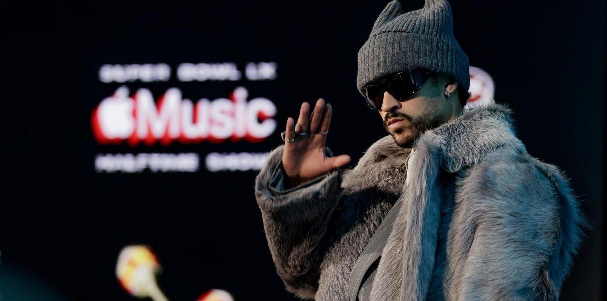Bad Bunny encabeza la lista de Apple en China con una canción en español