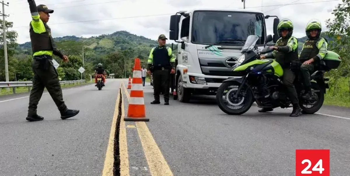 Atentan a tiros contra un senador en Colombia