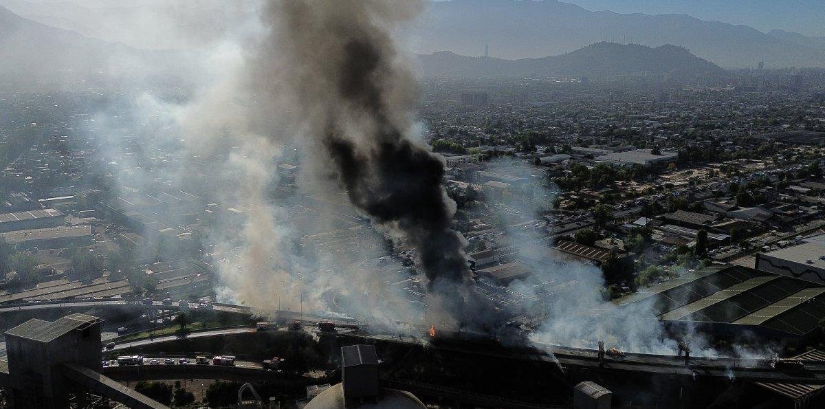 Explosión en Renca genera gran incendio y deja al menos cuatro muertos
